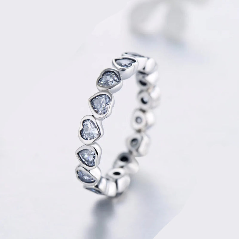 Anel Eternity Love em Prata 925 com Zircônias