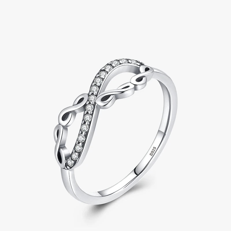 Anel Infinite Love em Prata 925 com Zircônias