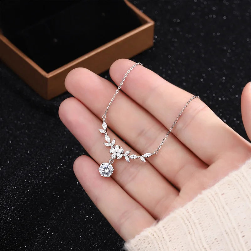 Colar em Prata 925 com Pingente de Moissanite 1CT